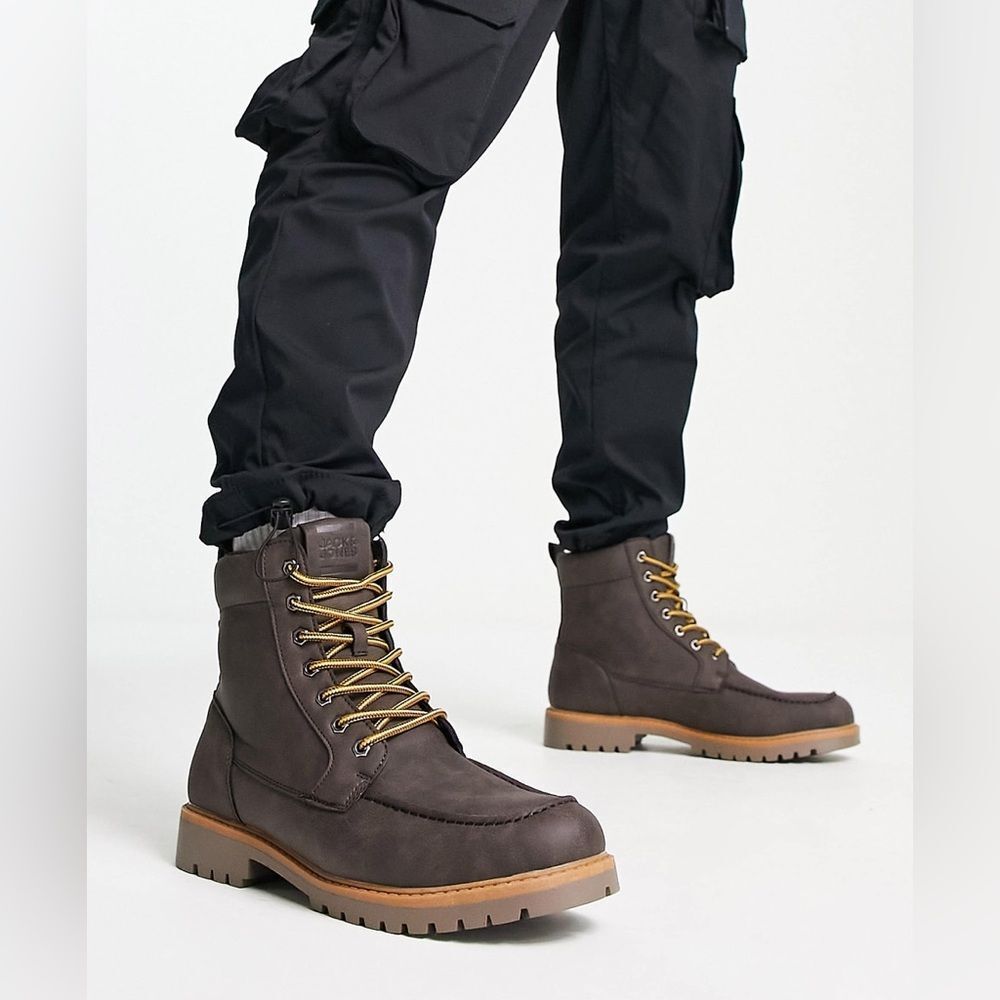 Jack & Jones faux leather brown size 8 lace up boots‎ in cognac brown NWT in box
